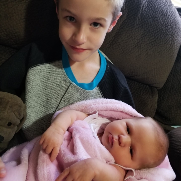 Meet your Posher, Lexi - Picture 3 of 3